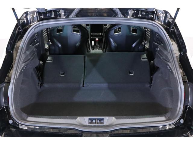 メガーヌ Ｒ．Ｓ．ウルティム　６ＭＴ　１オーナー　最終モデル　世界限定１９７６台　専用１９インチアルミ　ＬＳＤ　純正レカロシート　ＢＯＳＥサウンド　（新車保証継承令和９年５月）（24枚目）