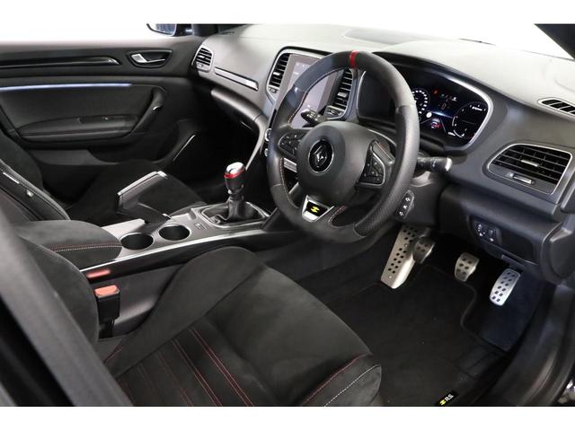 メガーヌ Ｒ．Ｓ．ウルティム　６ＭＴ　１オーナー　最終モデル　世界限定１９７６台　専用１９インチアルミ　ＬＳＤ　純正レカロシート　ＢＯＳＥサウンド　（新車保証継承令和９年５月）（25枚目）