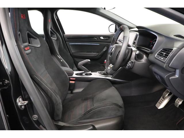 メガーヌ Ｒ．Ｓ．ウルティム　６ＭＴ　１オーナー　最終モデル　世界限定１９７６台　専用１９インチアルミ　ＬＳＤ　純正レカロシート　ＢＯＳＥサウンド　（新車保証継承令和９年５月）（26枚目）