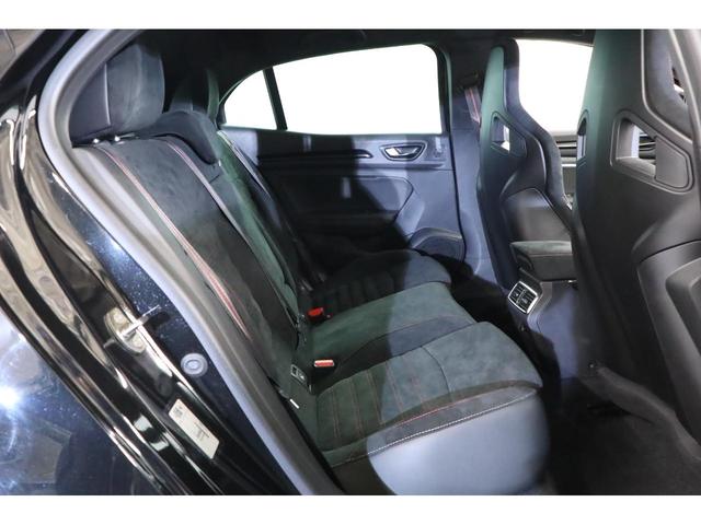 メガーヌ Ｒ．Ｓ．ウルティム　６ＭＴ　１オーナー　最終モデル　世界限定１９７６台　専用１９インチアルミ　ＬＳＤ　純正レカロシート　ＢＯＳＥサウンド　（新車保証継承令和９年５月）（33枚目）