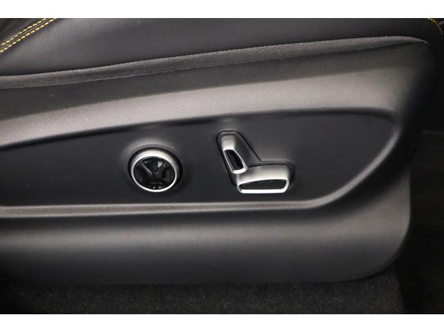 グレカーレ トロフェオ　１オーナー　左Ｈ　純正２１インチアルミ　イエローキャリパー　ＬＥＤヘッドライト　パノラマルーフ　ベンチレーター　前後シートヒーター　パドルシフト　ソナスファベール　純正ＳＤナビ　全周囲カメラ　地デジ（13枚目）