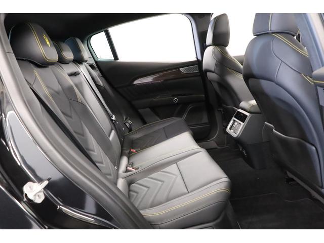 グレカーレ トロフェオ　１オーナー　左Ｈ　純正２１インチアルミ　イエローキャリパー　ＬＥＤヘッドライト　パノラマルーフ　ベンチレーター　前後シートヒーター　パドルシフト　ソナスファベール　純正ＳＤナビ　全周囲カメラ　地デジ（20枚目）