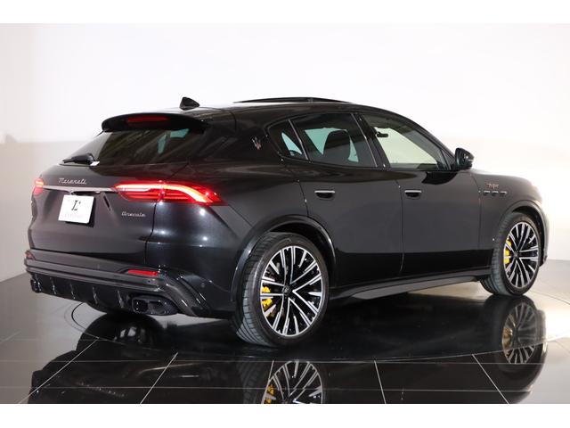 グレカーレ トロフェオ　１オーナー　左Ｈ　純正２１インチアルミ　イエローキャリパー　ＬＥＤヘッドライト　パノラマルーフ　ベンチレーター　前後シートヒーター　パドルシフト　ソナスファベール　純正ＳＤナビ　全周囲カメラ　地デジ（28枚目）