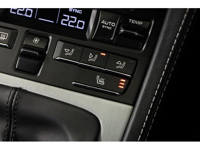 ７１８ケイマン ７１８ケイマンＧＴ４　クロノＰＫＧ　ＰＤＬＳ＋ＬＥＤ　シートヒーター　ＰＡＳＭスポーツシャシー　レッドキャリパー　　ティンテッドテール　スポ―ツシートプラス　ＰＯＲＳＣＨＥロゴセンターコンソールリッド（35枚目）