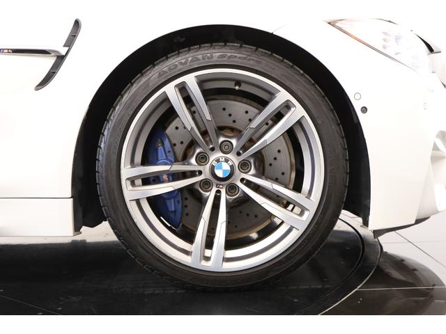M4 M4クーペ M DCT 1オーナー Individualフルレザーメリノ パーキングサポート 19インチMライト鍛造ホイール アダプティブMサス カーボンルーフ パドルシフト 純正HDDナビ 全周囲カメラ 地デジ(5枚目)
