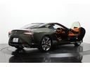 ＬＣ５００　黒／オレンジハーフ革　２１インチ鍛造ＡＷ　マークレビンソン　カーボンルーフ　カラーヘッドアップディスプレイ　寒冷地仕様　純正ＳＤナビ　地デジ　バックカメラ　シートヒーター／クーラー　ＬＥＤヘッドライト（21枚目）