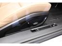 ９１１カレラ　１オーナー　純正２０／２１インチクラシックＡＷ　スポーツクロノ　スポエキ　サンルーフ　ＬＥＤヘッドライト　ＧＴステアリング　パドルシフト　エンボスヘッドレスト　シートヒーター　ＰＣＭナビ　全周囲カメラ（18枚目）