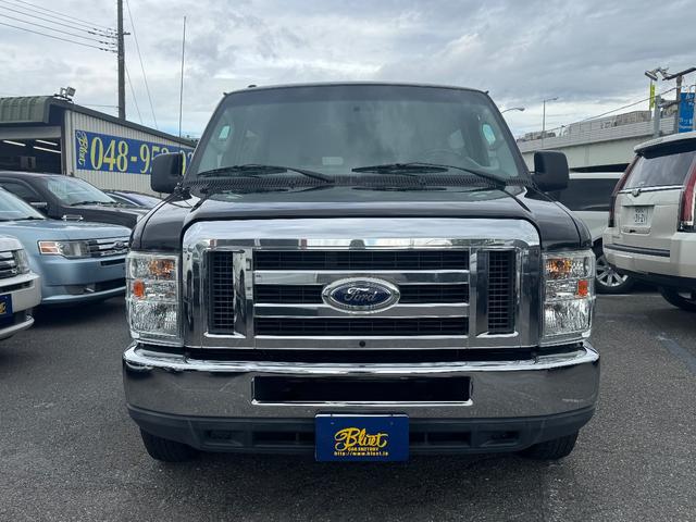 Ｅ－１５０ 　ＸＬＴ　ＰＲＥＭＩＵＭ　レザーシート　デジタルインナーミラー　フルフラットシート　バックカメラ　ＥＴＣ　ウォークスルー　純正１６インチアルミ（3枚目）