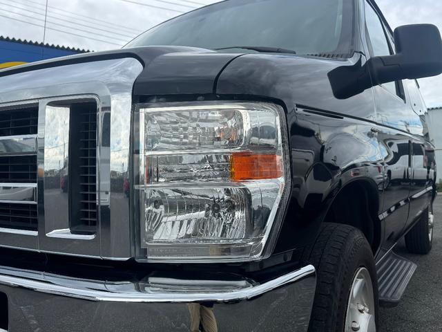 Ｅ－１５０ 　ＸＬＴ　ＰＲＥＭＩＵＭ　レザーシート　デジタルインナーミラー　フルフラットシート　バックカメラ　ＥＴＣ　ウォークスルー　純正１６インチアルミ（11枚目）