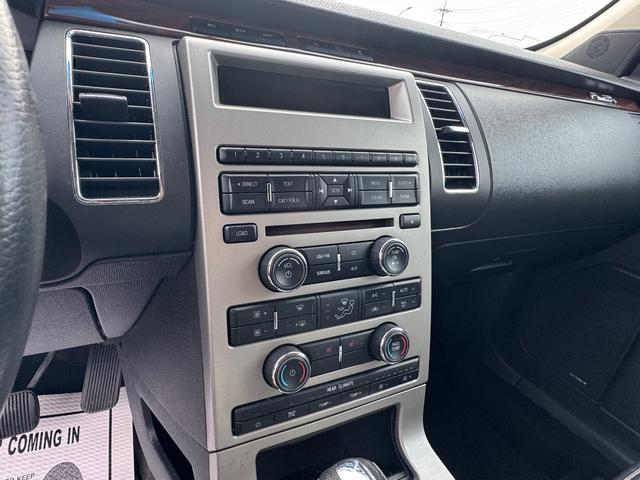 フレックス ＳＥＬ　キーレス　レザーシート　シートヒーター　ヒーテッドドアミラー　社外ＳＤナビＤＴＶ　３列シート（5枚目）