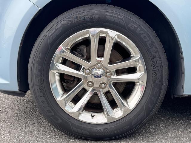 フレックス ＳＥＬ　キーレス　レザーシート　シートヒーター　ヒーテッドドアミラー　社外ＳＤナビＤＴＶ　３列シート（6枚目）