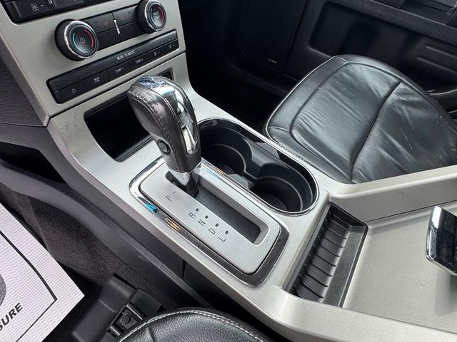 フレックス ＳＥＬ　キーレス　レザーシート　シートヒーター　ヒーテッドドアミラー　社外ＳＤナビＤＴＶ　３列シート（12枚目）