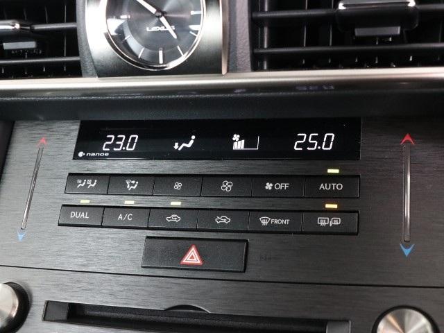 IS300h Fスポーツ 本革シート ワンオーナー車 LED(11枚目)
