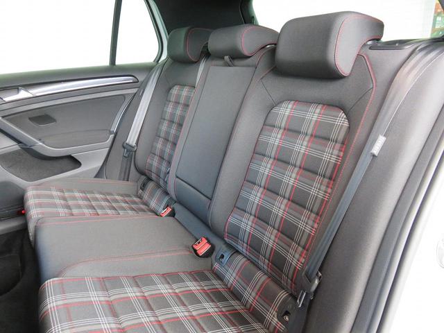 ベースグレード 認定中古車 ユーザー買取 スマートキー搭載 純正SDナビ キセノン ドライビングプロファイル機能(15枚目)