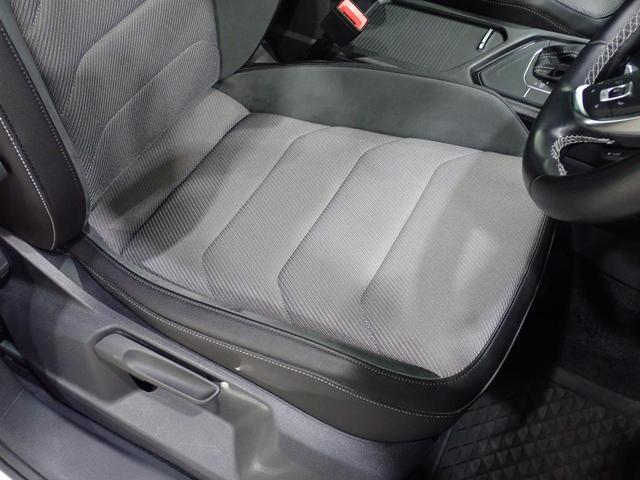 TSI Rライン 認定中古車 ワンオーナー LEDヘッドライト デジタルメーター スマートキー アラウンドビューモニター自動追従機能ACC 純正SDナビ(31枚目)
