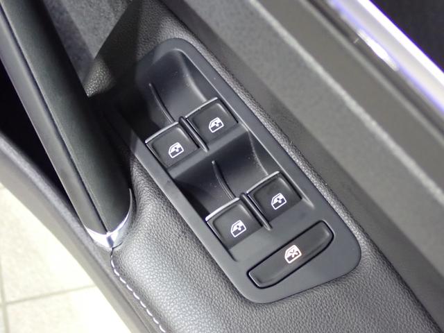 ベースグレード 310馬力 純正LEDヘッドライト 4WD 純正9.2インチナビ デジタルメーター 前後障害物センサー 純正18インチアルミホイール ETC2.0 ブラックレザーシート(33枚目)