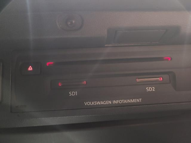 ポロ TSIコンフォートライン 認定中古車 純正ナビゲーション バックカメラ フルセグTV アップコネクト パークアシスト 障害物センサー ブラインドスポットディクション CD/DVDプレイヤー 純正アルミホイール ETC ACC(20枚目)