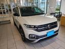 斜め前からのスタイルです☆フォルクスワーゲンのきれいなプレスラインが目立ちますね!