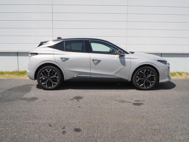 ＤＳ４ リヴォリ　ブルーＨＤｉ　ワンオーナー車　認定中古車保証　純正ナビ　ＥＴＣ　３６０°カメラ（4枚目）
