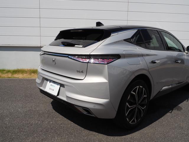 ＤＳ４ リヴォリ　ブルーＨＤｉ　ワンオーナー車　認定中古車保証　純正ナビ　ＥＴＣ　３６０°カメラ（8枚目）