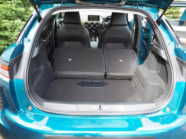 DS3クロスバック グランシック ワンオーナー 認定中古車保証 レザーシート ETC アクティブセーフティブレーキ アクティブクルーズコントロール アップルカープレイ アンドロイドオート Bluetooth バックカメラ レザーシート(18枚目)