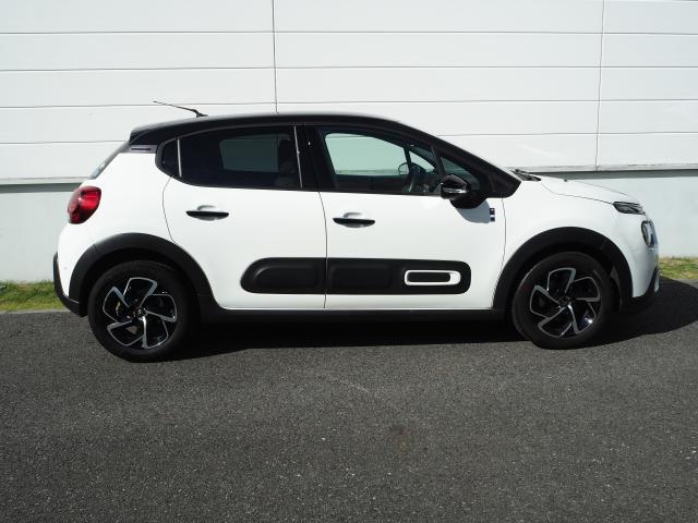 Ｃ３ セントジェームス　ワンオーナー車　特別仕様車　認定中古車　ナビ　ＥＴＣ　ドラレコ（4枚目）