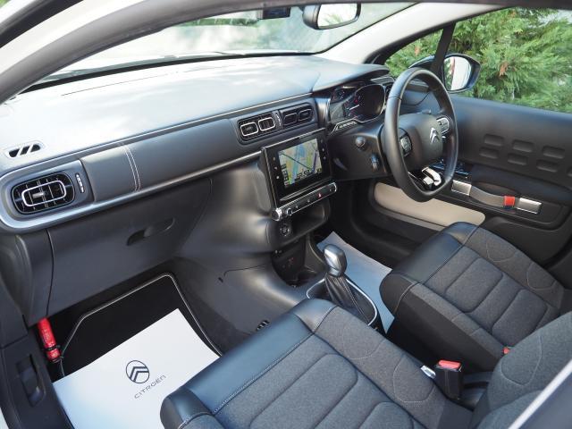 Ｃ３ セントジェームス　ワンオーナー車　特別仕様車　認定中古車　ナビ　ＥＴＣ　ドラレコ（15枚目）