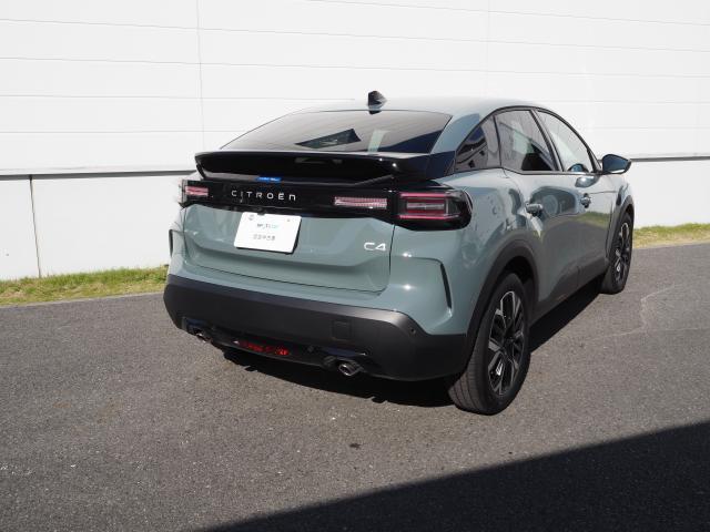 Ｃ４ マックス　ハイブリッド　新車保証継承　純正ナビ　ＥＴＣ　３６０°カメラ　レーンキープアシスト　フロントシートヒーター　ヘッドアップディスプレイ　アップルカープレイ　アンドロイドオート　運転席パワーシート（6枚目）