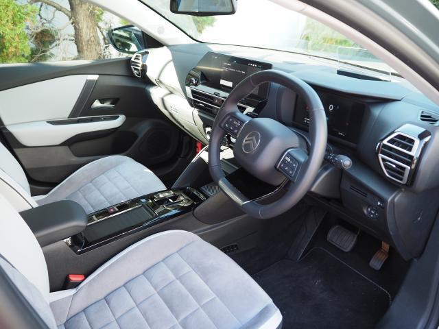 Ｃ４ マックス　ハイブリッド　新車保証継承　純正ナビ　ＥＴＣ　３６０°カメラ　レーンキープアシスト　フロントシートヒーター　ヘッドアップディスプレイ　アップルカープレイ　アンドロイドオート　運転席パワーシート（16枚目）