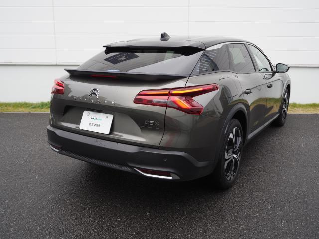 Ｃ５ Ｘ シャインパック　ワンオーナー車　サンルーフ　純正ナビ　ＥＴＣ　ドライブレコーダー　３６０°カメラ　フロントシートヒーター　レーンキープアシスト　ヘッドアップディスプレイ　インテリジェントハイビーム　ベンチレーション（6枚目）