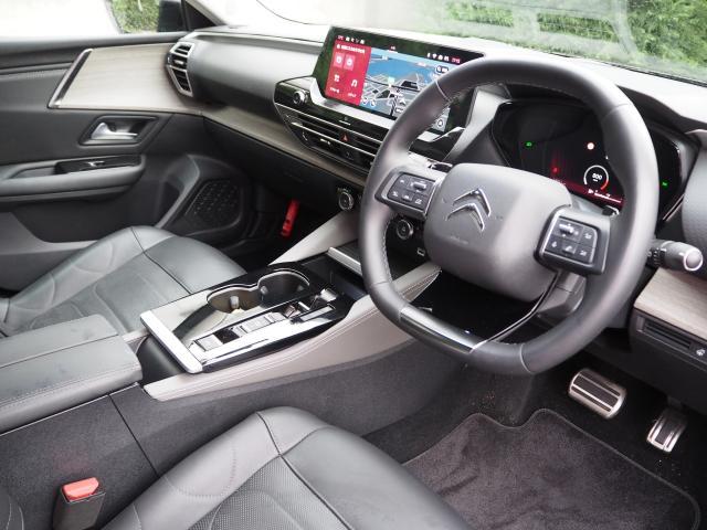 Ｃ５ Ｘ シャインパック　ワンオーナー車　サンルーフ　純正ナビ　ＥＴＣ　ドライブレコーダー　３６０°カメラ　フロントシートヒーター　レーンキープアシスト　ヘッドアップディスプレイ　インテリジェントハイビーム　ベンチレーション（16枚目）