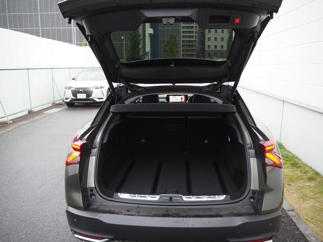 Ｃ５ Ｘ シャインパック　ワンオーナー車　サンルーフ　純正ナビ　ＥＴＣ　ドライブレコーダー　３６０°カメラ　フロントシートヒーター　レーンキープアシスト　ヘッドアップディスプレイ　インテリジェントハイビーム　ベンチレーション（19枚目）