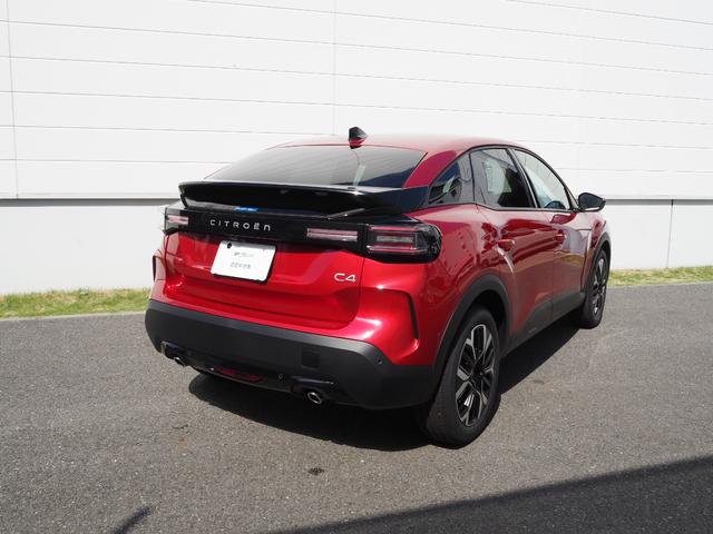 Ｃ４ マックス　ハイブリッド　登録済み未使用車　新車保証継承　純正ナビ　３６０°カメラ　フロントシートヒーター　アクティブセーフティブレーキ　アクティブクルーズコントロール　ブラインドスポットモニター　レーンキープアシスト　禁煙車（6枚目）