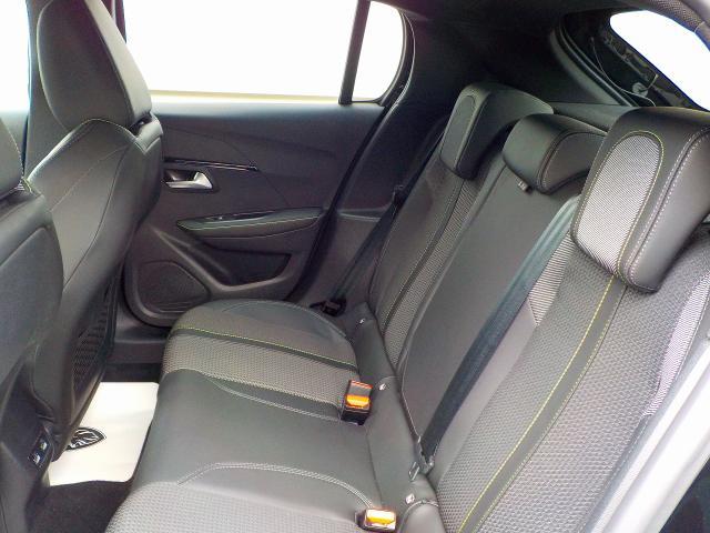 ｅ－２０８ ＧＴ　試乗車ＵＰ　ナビ　ＥＴＣ　ドライブレコーダー　バックカメラ　アップルカープレイ　アンドロイドオート　Ｂｌｕｅｔｏｏｔｈ　アクティブセーフティブレーキ　アクティブクルーズコントロール　新車保証継承（18枚目）
