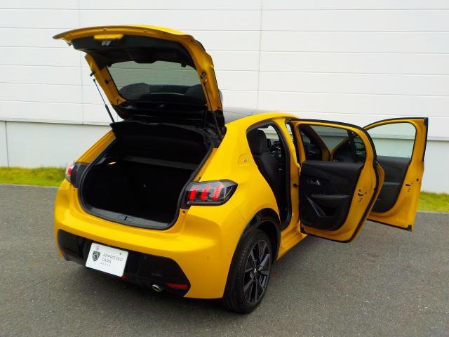 ２０８ ＧＴ　認定中古車保証　ガラスルーフ　ＥＴＣ　ドライブレコーダー　インテリジェントハイビーム　ハンズフリーアクセス　アクティブセーフティブレーキ　アクティブクルーズコントロール　ブラインドスポットモニター（8枚目）