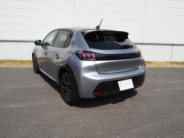 208 GT プレミアムエディション 特別仕様車 ガラスルーフ 運転席パワーシート ナビ ETC アクティブセーフティブレーキ アクティブクルーズコントロール ブラインドスポットモニター レーンキープアシスト ハンズフリーアクセス(7枚目)