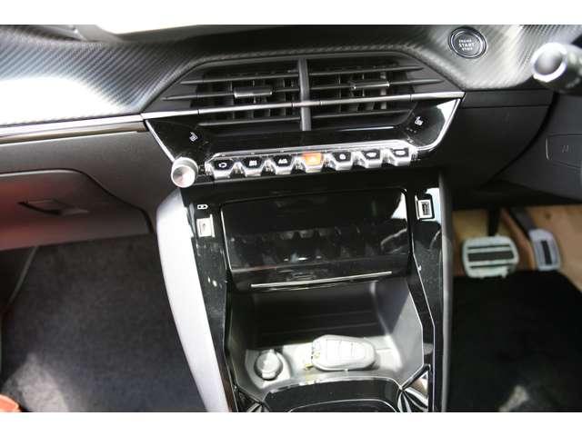 ｅ－２００８ ＧＴ　ＳＵＶ　登録済未使用車　新車保証継承　アップルカープレイ　アンドロイドオート　Ｂｌｕｅｔｏｏｔｈ　バックカメラ　アクティブセーフティブレーキ　アクティブクルーズコントロール　ブラインドスポットモニター（22枚目）