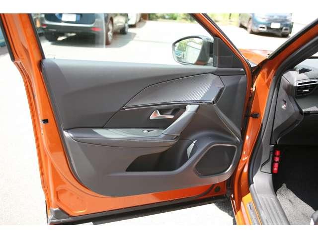 ｅ－２００８ ＧＴ　ＳＵＶ　登録済未使用車　新車保証継承　アップルカープレイ　アンドロイドオート　Ｂｌｕｅｔｏｏｔｈ　バックカメラ　アクティブセーフティブレーキ　アクティブクルーズコントロール　ブラインドスポットモニター（31枚目）