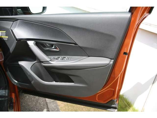 ｅ－２００８ ＧＴ　ＳＵＶ　登録済未使用車　新車保証継承　アップルカープレイ　アンドロイドオート　Ｂｌｕｅｔｏｏｔｈ　バックカメラ　アクティブセーフティブレーキ　アクティブクルーズコントロール　ブラインドスポットモニター（32枚目）