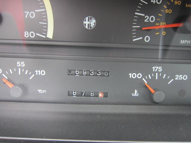 アルファ１６４ Ｓ　１６４Ｓ（１６４ＱＶＵＳ仕様）　新車並行車　左ハンドル　５Ｆマニュアル　レザーシート　純正１５インチＡＷ　集中ロック　リモコンキー　ＡＮＳＡリアサイレンサー（デュアル）　当社販売・整備車両（62枚目）