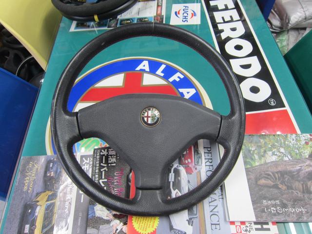 アルファ１６４ Ｓ　１６４Ｓ（１６４ＱＶＵＳ仕様）　新車並行車　左ハンドル　５Ｆマニュアル　レザーシート　純正１５インチＡＷ　集中ロック　リモコンキー　ＡＮＳＡリアサイレンサー（デュアル）　当社販売・整備車両（64枚目）