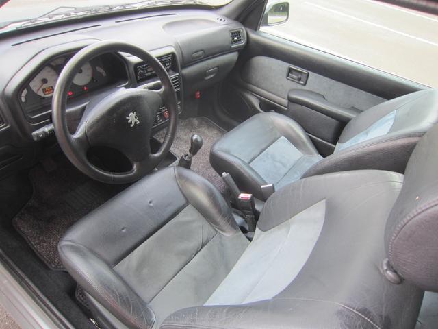 １０６ Ｓ１６　Ｓ１６（５名）　正規輸入車　左ハンドル　５速マニュアル　エアコン　パワーウインドー　ＡＢＳ　エアバック　レザーコンビシート　ＥＴＣ　ＣＤデッキ　タコ足　ミシュラン製スティールホイール（4枚目）