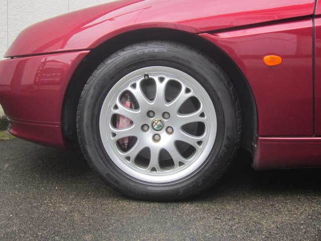 アルファＧＴＶ ３．０　Ｖ６　２４Ｖ　３．０　Ｖ６　２４Ｖ（４名）　正規輸入車　右ハンドル　６速マニュアル　フル装備　ＡＢＳ　Ｗエアバック　純正１６ＡＷ　タンレザンーシ－ト　社外ステンリアサイレンサー　ＫＯＮＩショック　クラッチＯ／Ｈ済み（46枚目）