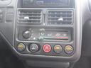 センターコンソールに空調関係のスイッチを集約!エアコンは輸入車の中で効く方だと思いますよ!