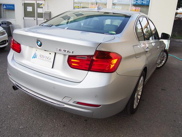 320d ラグジュアリー黒革禁煙車HDDナビBカメPセンサー(16枚目)