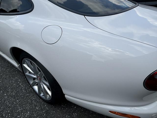 ＸＫ ＸＫＲ　Ｃパック　０６最終モデル限定車　カシミア革　テスター診断　３連メーター　ＨＩＤ　Ｆアッパーマウント　前後スタビブッシュ　サーモスタット　バッテリー　ワイパー　パナソニックインダッシュナビＯＨ済　地デジ　Ｓキー（22枚目）