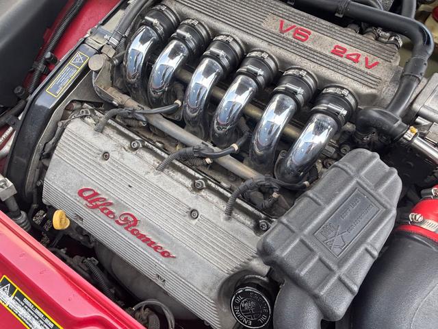 アルファ１５６ ２．５　Ｖ６　２４Ｖ　ロッソコルセエアロ　６速ＭＴ　記録簿１６枚　Ｔベルト一式交換済　クラッチ交換済　ラジエター　サブタンク　社外マフラー　ＹＥＬＬＯＷ車高調　１８インチ社外アルミ　ＡＰレーシングキャリパー　ローター　取説（46枚目）