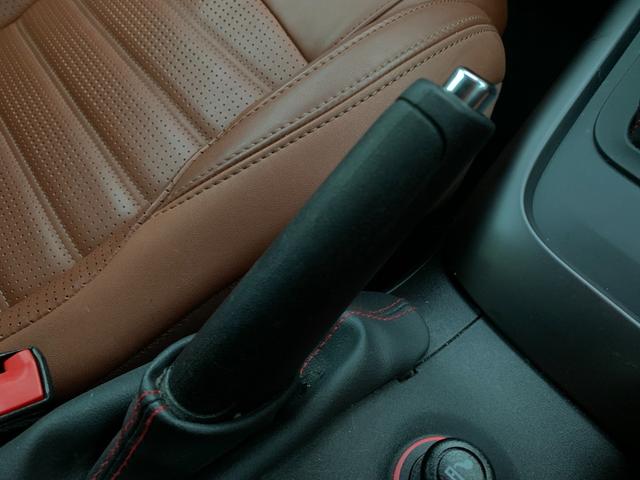 ジュリエッタ スポルティーバ　弊社下取　ワンオーナー　カロッツェリアナビ　テレビ　ＥＴＣ　バックカメラ　ブラウンレザーシート　パワーシート　シートメモリー　シートヒーター　パドルシフト　純正１８インチアルミホイール　オートライト（17枚目）