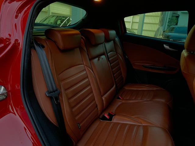 ジュリエッタ スポルティーバ　弊社下取　ワンオーナー　カロッツェリアナビ　テレビ　ＥＴＣ　バックカメラ　ブラウンレザーシート　パワーシート　シートメモリー　シートヒーター　パドルシフト　純正１８インチアルミホイール　オートライト（72枚目）