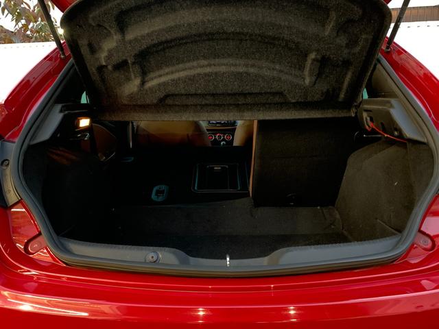 ジュリエッタ スポルティーバ　弊社下取　ワンオーナー　カロッツェリアナビ　テレビ　ＥＴＣ　バックカメラ　ブラウンレザーシート　パワーシート　シートメモリー　シートヒーター　パドルシフト　純正１８インチアルミホイール　オートライト（77枚目）